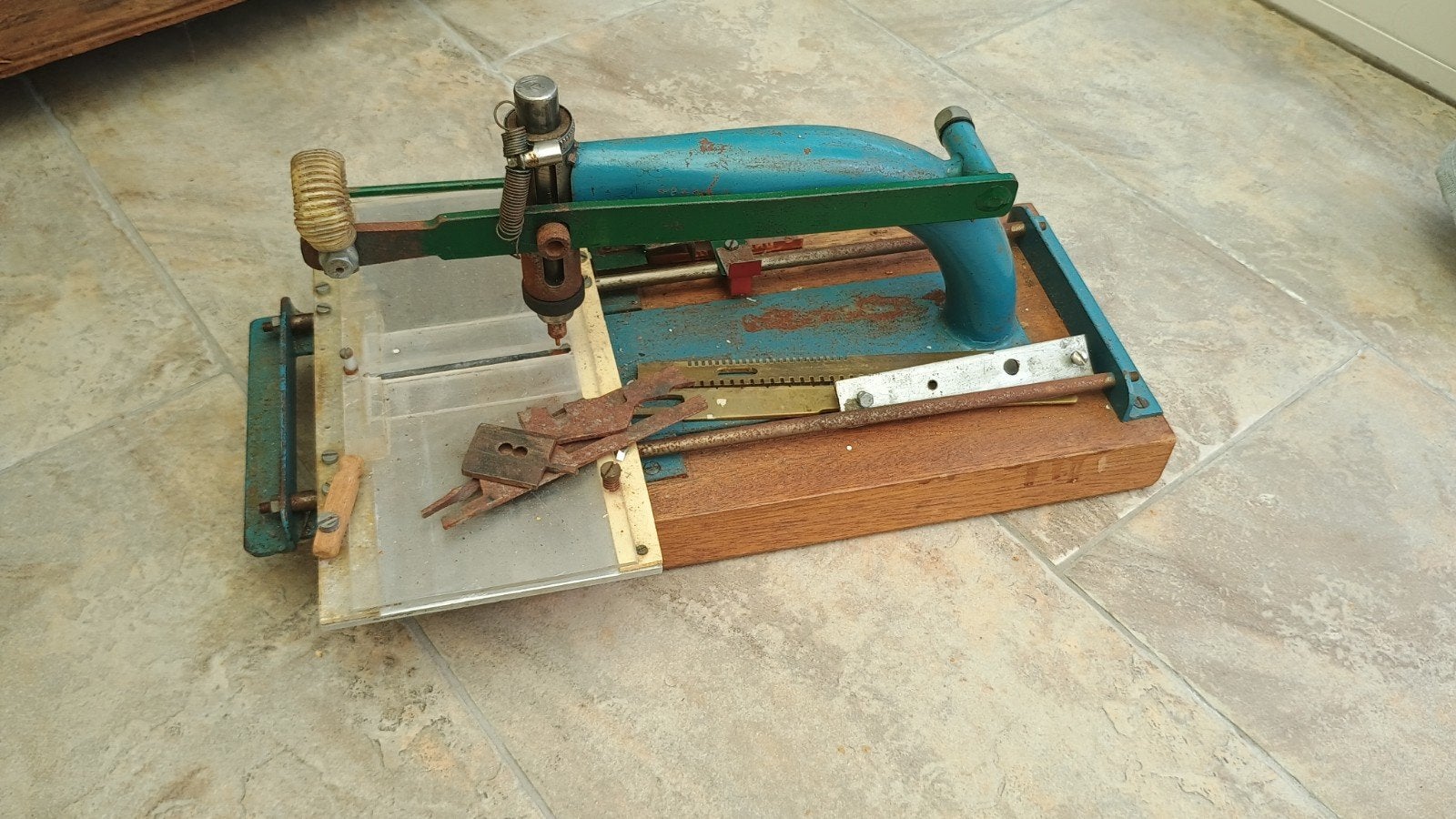 2 Kap machines voor Draaiorgel Boeken, Ophalen, Gebruikt