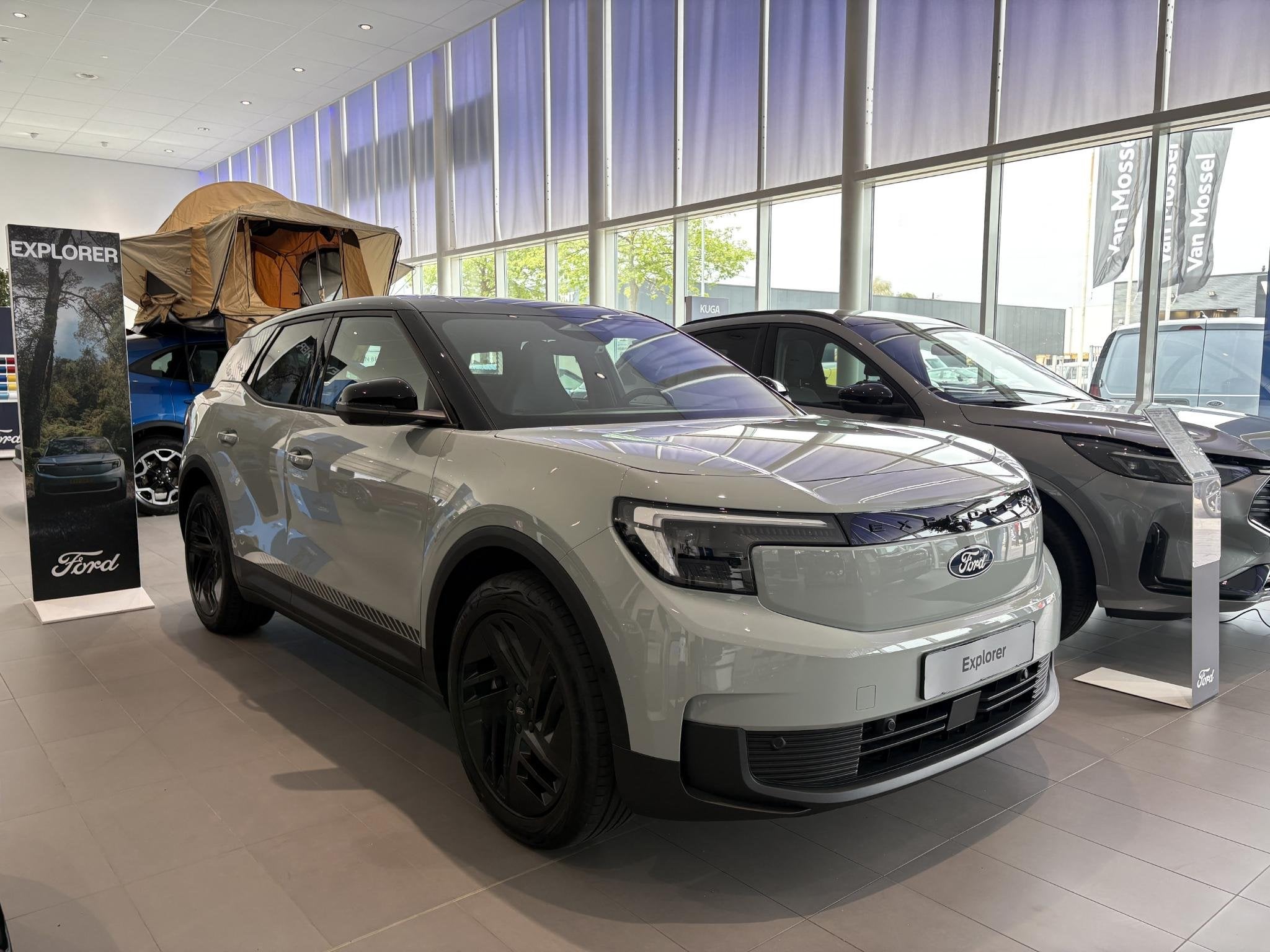 Ford Explorer Collection Extended Range RWD TE BESTELLEN | T, Auto's, Automaat, Stof, Explorer, 286 pk