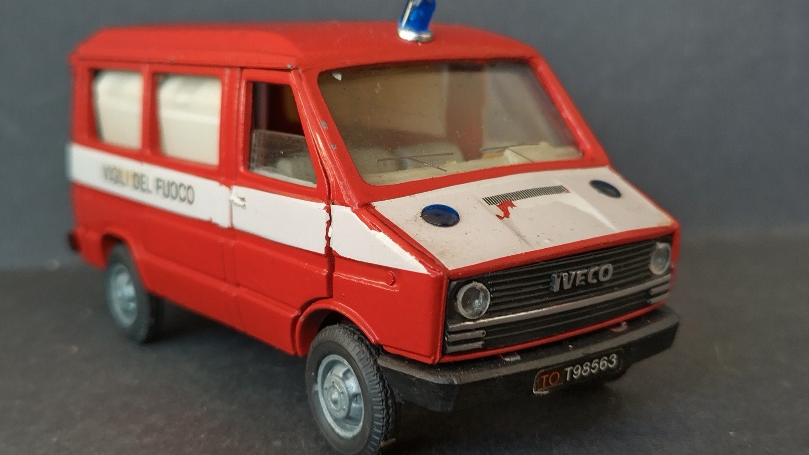 Iveco Daily Vigili Del Fuoco 1:43 Old Cars Italy Pol, Overige merken, Auto, Verzenden, .