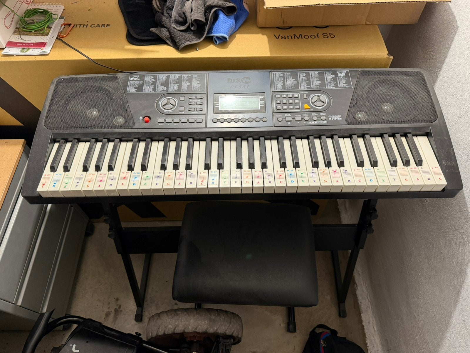 Keyboard op standaard met krukje, Ophalen, Zo goed als nieuw, 61 toetsen, Overige merken