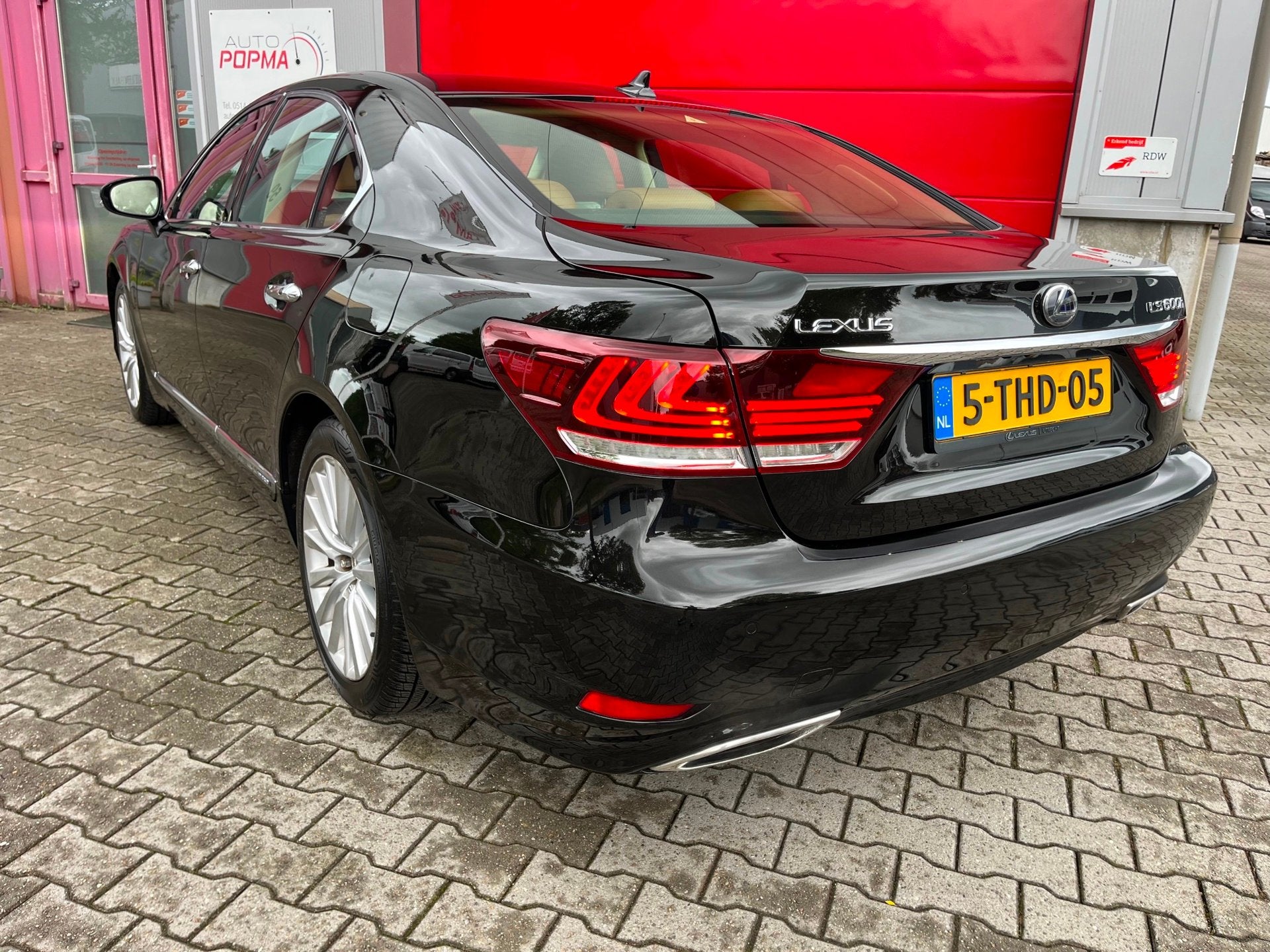 Lexus LS LS 600h 395pk 5.0 V8 Luxury Line Automaat / Adaptie, Auto's, Automaat, Gebruikt, 8 cilinders, Zwart