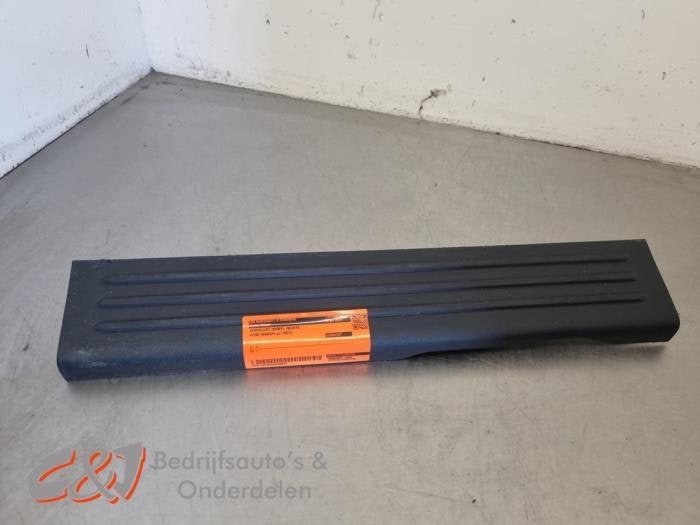Afdeklijst dorpel rechts van een Ford Ranger, Auto-onderdelen, Gebruikt, -, -, Ophalen of Verzenden