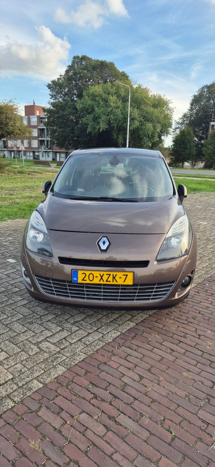 Renault Grand Scenic 2.0 16V 103KW CVT 7P 2011 Bruin