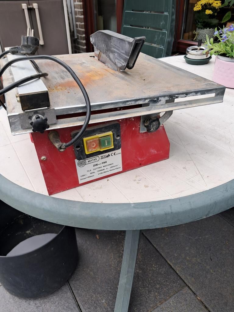 Tegelzaagmachine, Doe-het-zelf en Verbouw, Gereedschap | Zaagmachines, Ophalen, Minder dan 30 mm, Gebruikt, Overige typen