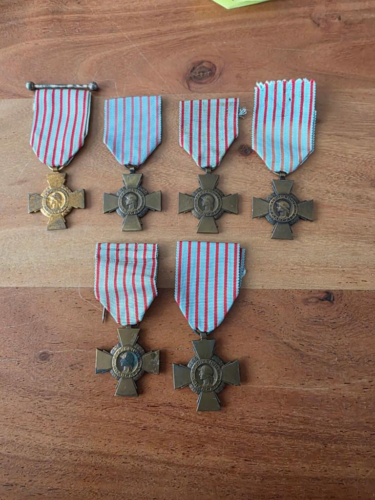 Set van 6 Franse Croix de Guerre Medailles WO1, Ophalen of Verzenden, Overige soorten, Overige gebieden, Lintje, Medaille of Wings