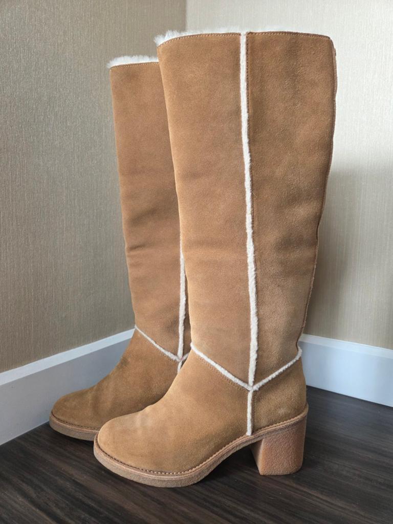 UGG Australia Kasen chestnut tall laarzen mt 40 7.5, Hoge laarzen, UGG, Bruin, Ophalen of Verzenden