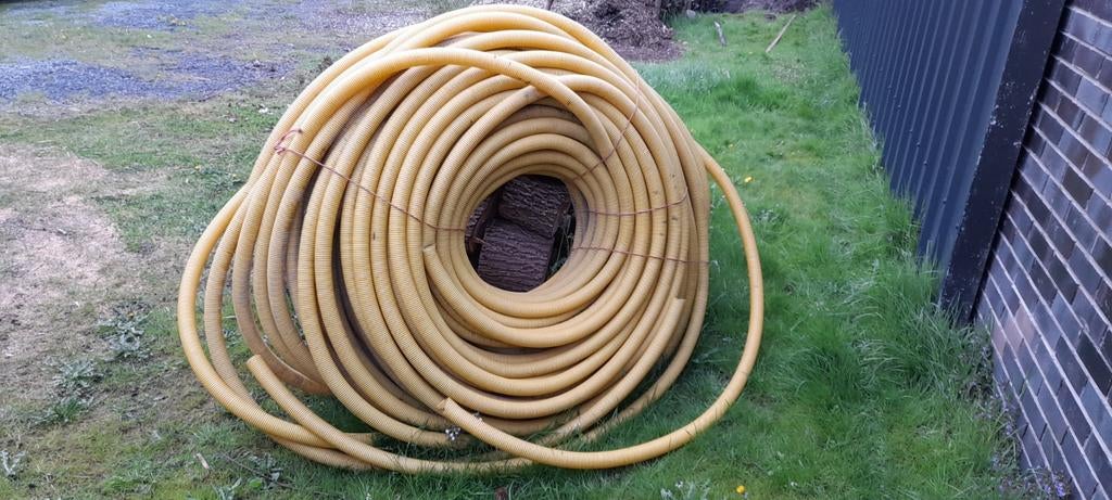 Drainagebuis - Gele flexibele afvoerbuis, Doe-het-zelf en Verbouw, Buizen en Afvoer, Gebruikt, Afvoer, Overige materialen, 6 meter of meer
