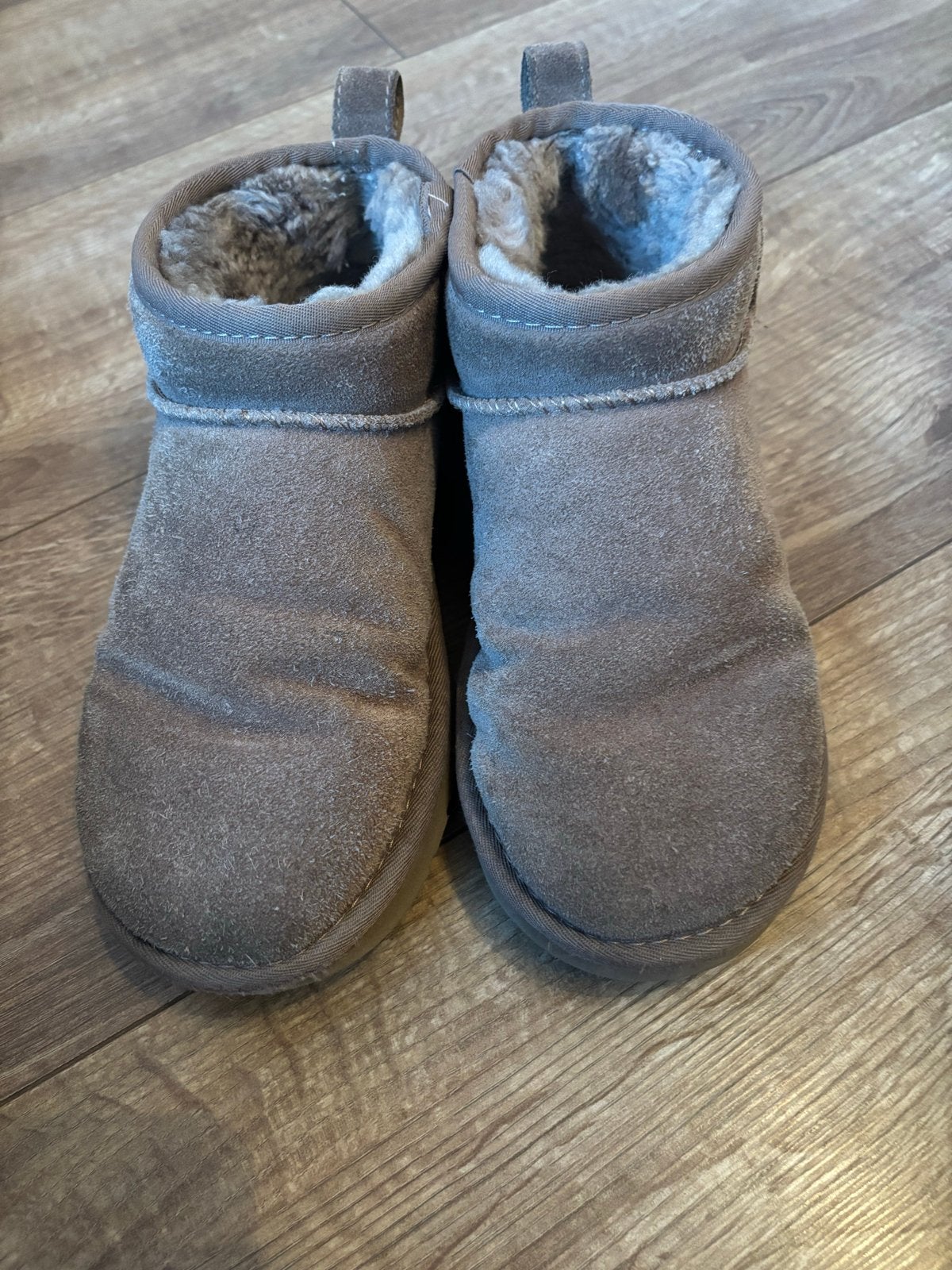 Uggs laarzen bruin maat 38, Kleding | Dames, Schoenen, Ophalen of Verzenden, Gedragen, Grijs, Lage of Enkellaarzen