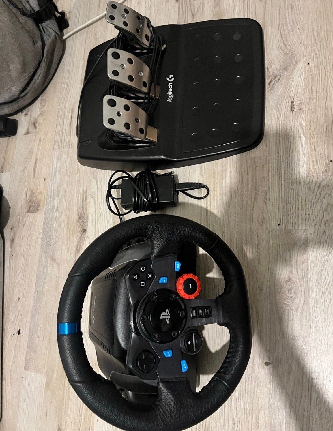 Logitech G29 racestuur met pedalen - Zo goed als nieuw, Spelcomputers en Games, Ophalen of Verzenden, Zo goed als nieuw, Stuur of Pedalen