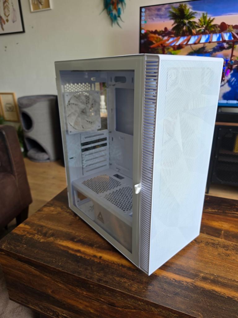 Strakke Witte Montech X3 PC Behuizing met RGB (Gehard Glas), Computers en Software, Computerbehuizingen, Zo goed als nieuw, Ophalen