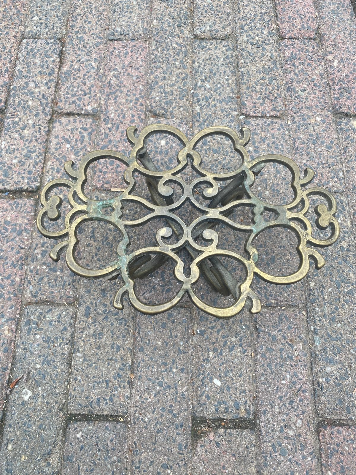 Antieke bronzen onderzetter met sierlijk patroon, Ophalen of Verzenden, Brons