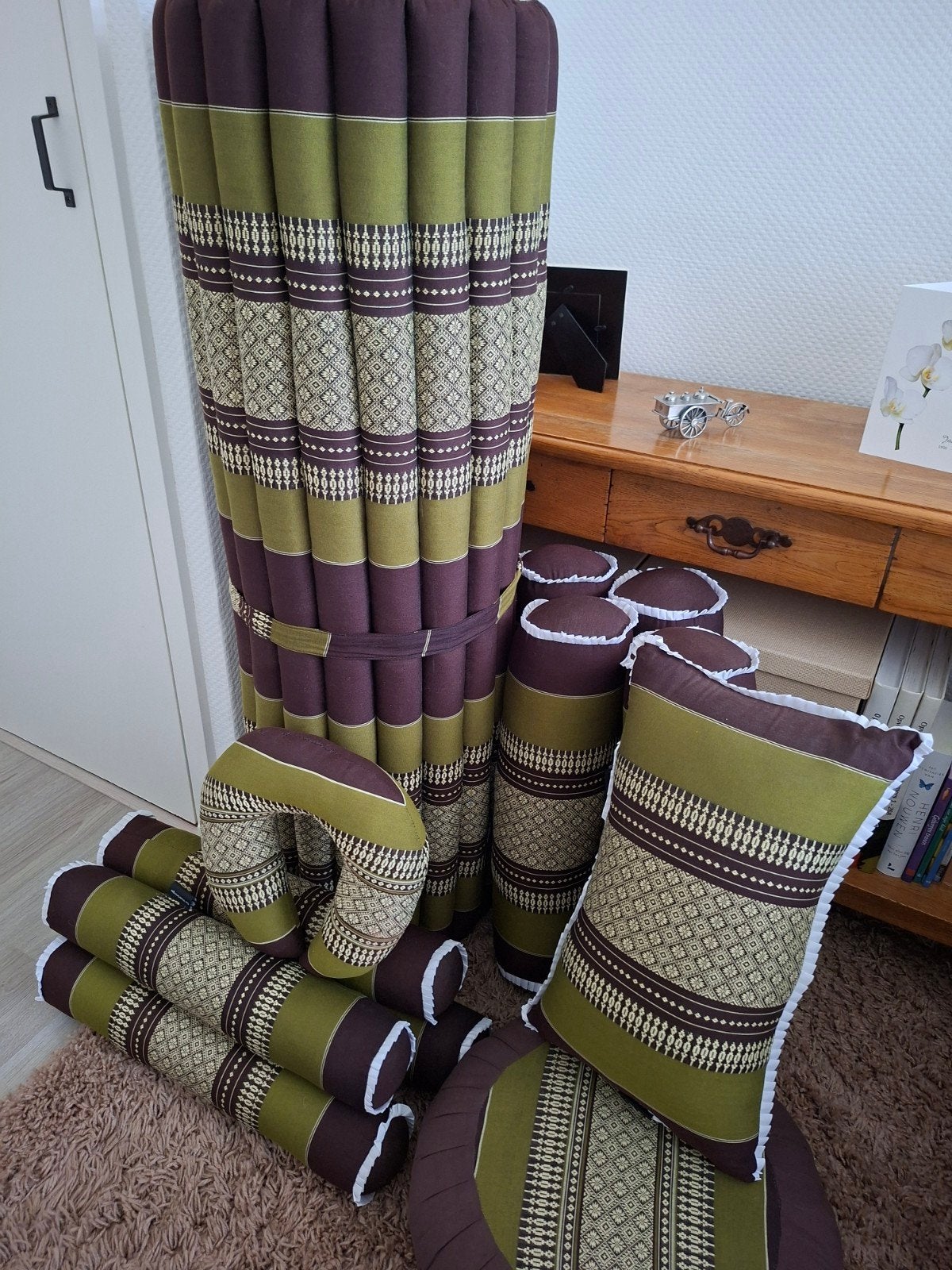 Set Thaise matras en kussens. Thaise rolmatras, knierollen., Ophalen, Nieuw, Overig
