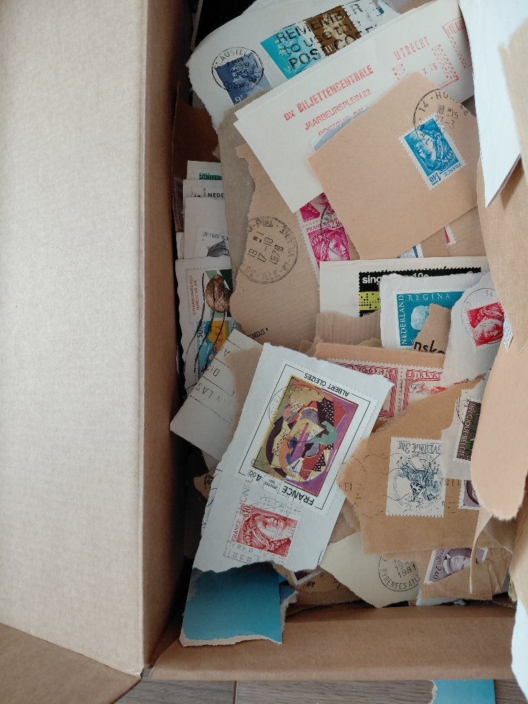 Partij postzegels diversen op papier, Verzenden, Overige landen, Gestempeld