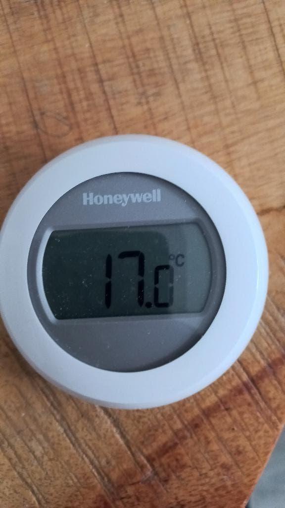 Honeywell T87G round on/ off, Doe-het-zelf en Verbouw, Thermostaten, Ophalen of Verzenden, Slimme thermostaat, Gebruikt