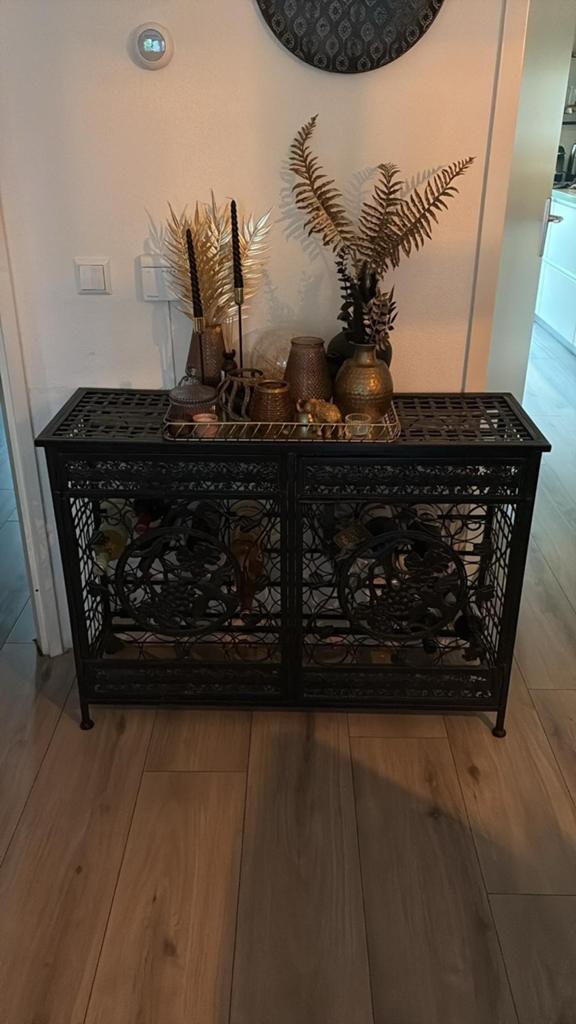 Wijnkast smeetijzer, Huis en Inrichting, Ophalen of Verzenden, Minder dan 50 cm, 25 flessen of meer