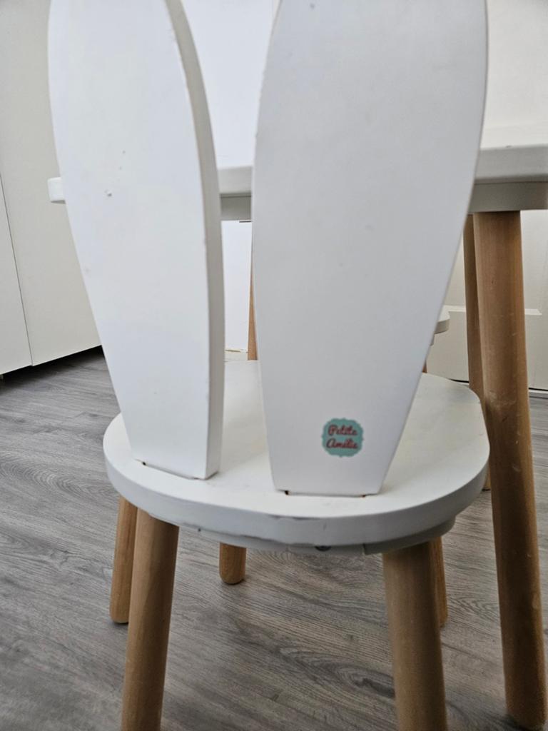Witte kinderstoel met konijnenoren - Petite Amelie, Ophalen of Verzenden, Gebruikt, Stoel(en)