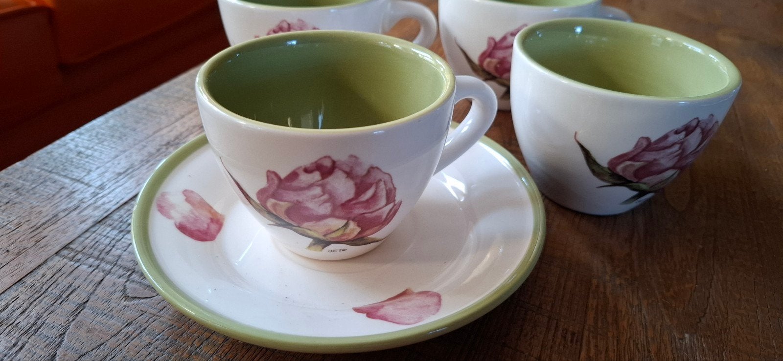 Jet ter Steege Peony groen rozen - 4 kopjes en schote, Gebruikt, Keramiek, Landelijk/Boerenbont, Ophalen of Verzenden