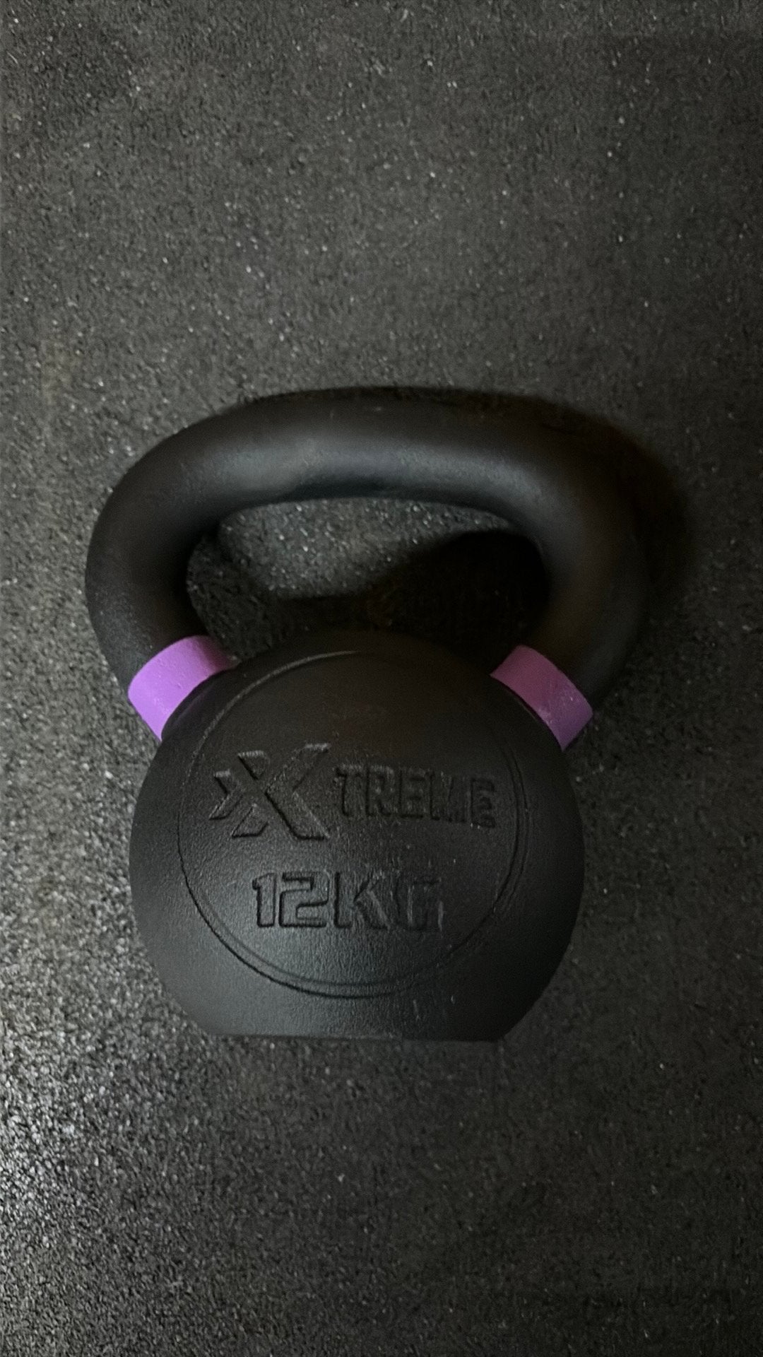 Kettlebell gietijzer 12kg, Sport en Fitness, Fitnessmaterialen, Ophalen of Verzenden, Zo goed als nieuw, Benen, Kettlebell