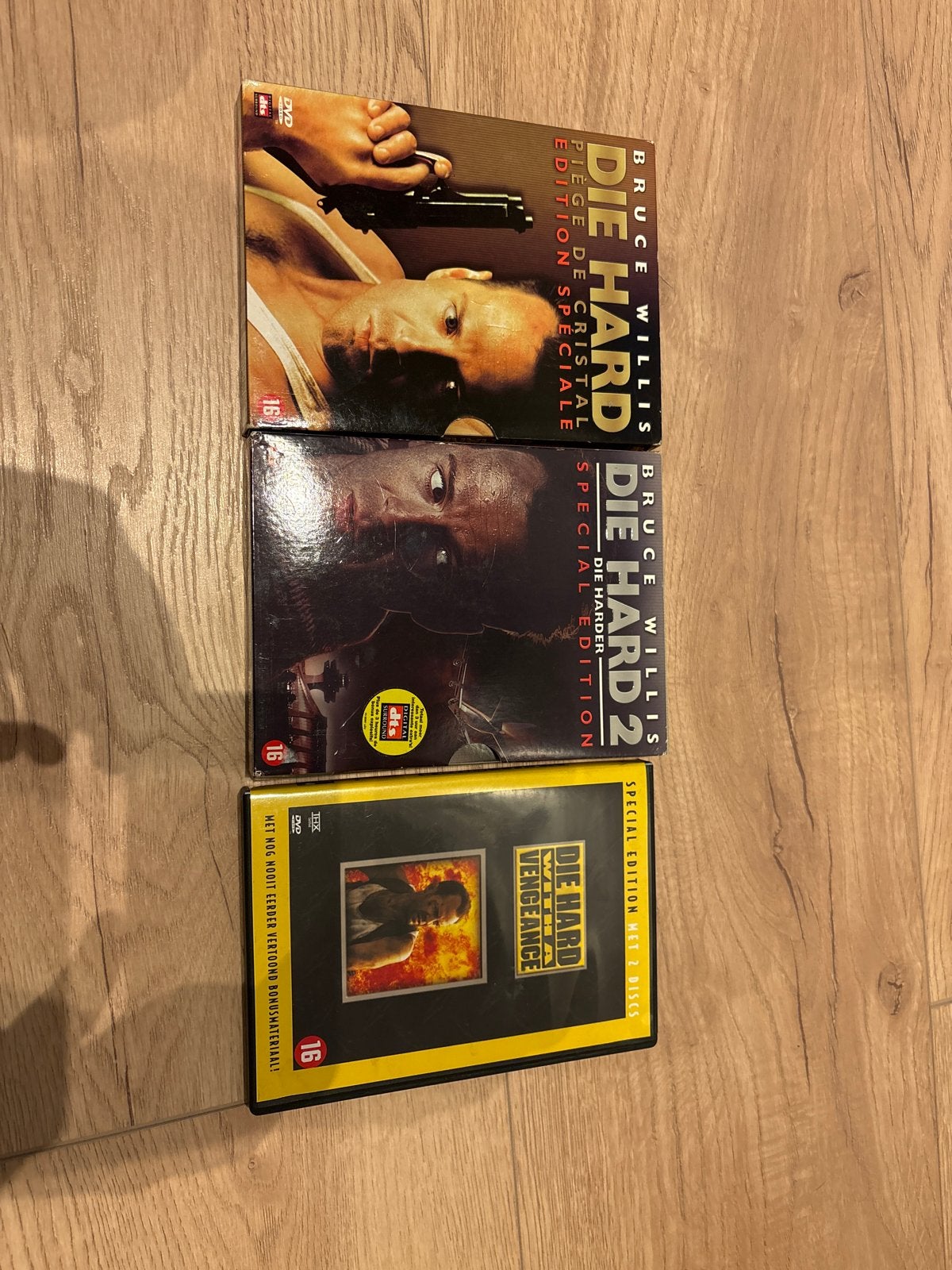 Die Hard DVD Boxset - Deel 1, 2 en 3 met Bruce Willis, Cd's en Dvd's, Vanaf 16 jaar, Nederlands, Actiethriller, Ophalen of Verzenden