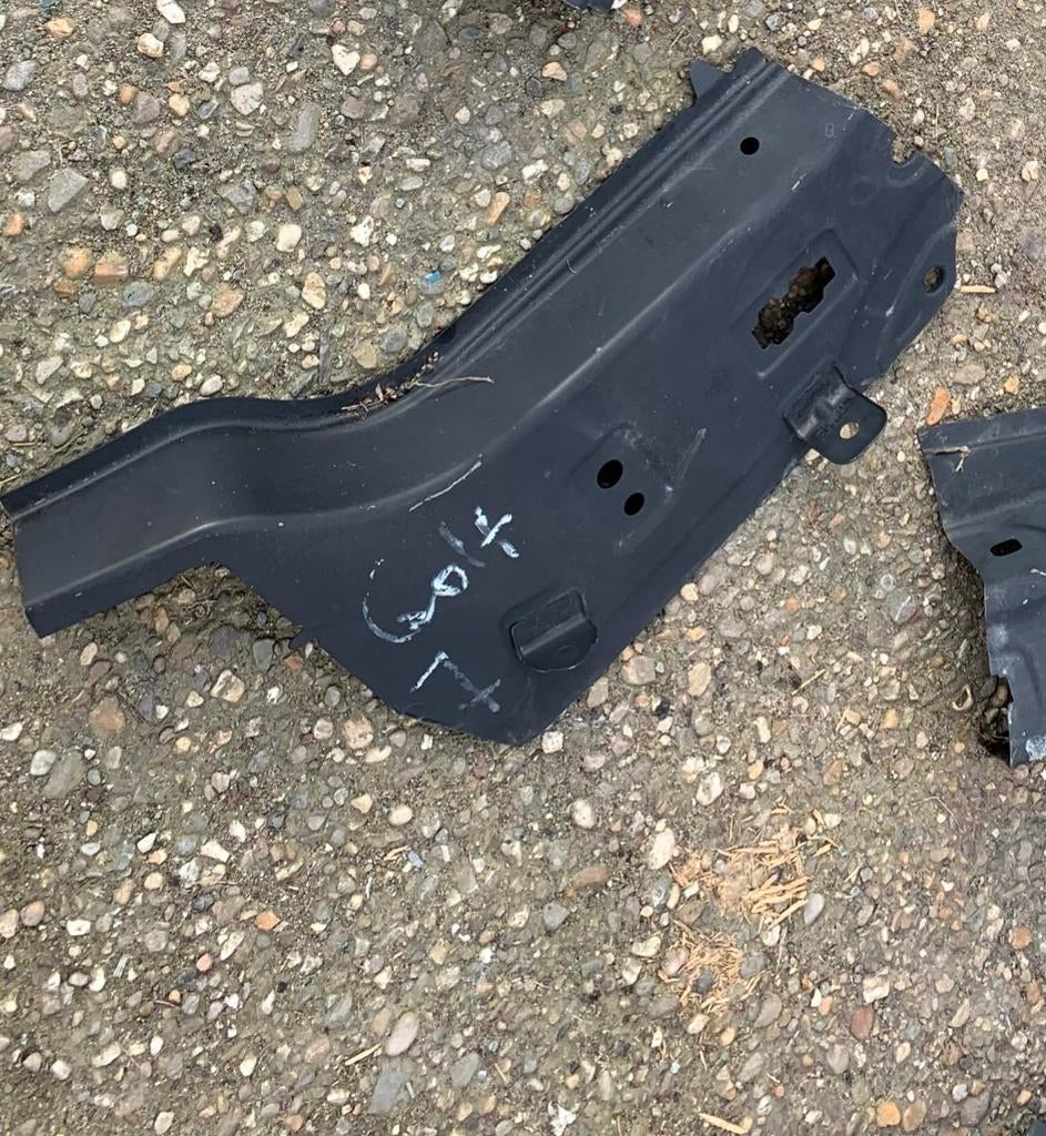 Vw Golf 7 5 deurs snijdeel achter scherm bagage koffer, Auto-onderdelen, Ophalen of Verzenden, Nieuw