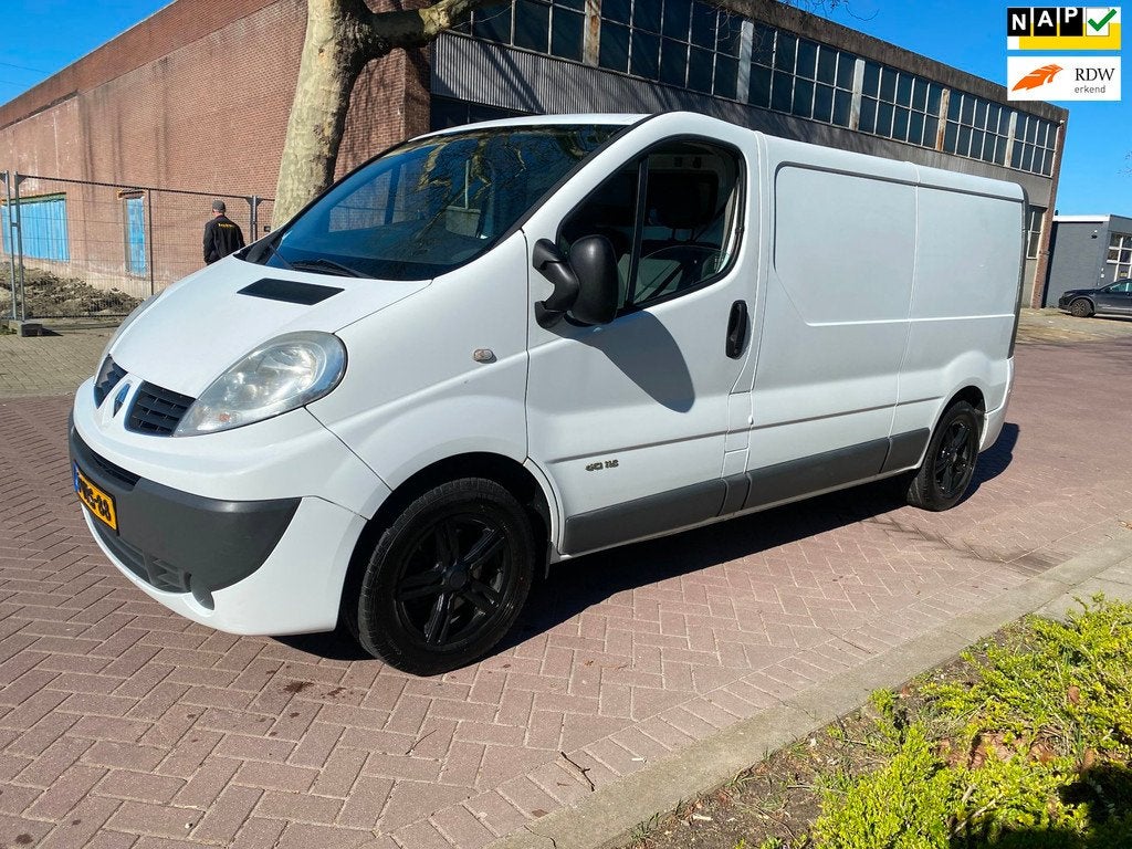 Renault Trafic 2.0 dCi T29 L2H1 / Airco / Cruise Control / 6, Auto's, Euro 5, Stof, Zwart, 4 cilinders