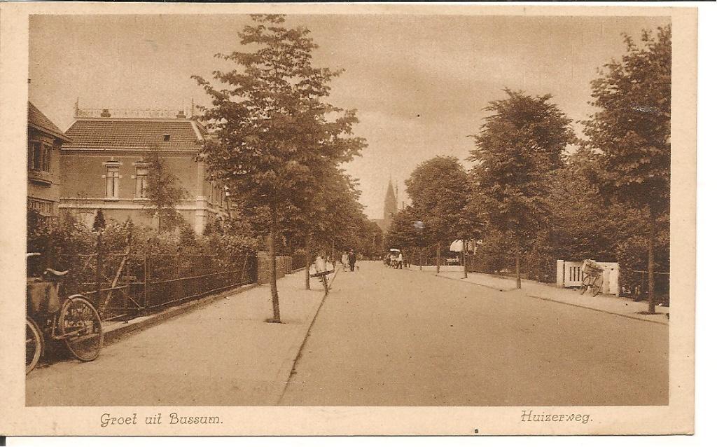 Groet uit Bussum  Huizerweg., Verzamelen, Ansichtkaarten | Nederland, Ophalen of Verzenden, 1920 tot 1940, Ongelopen, Noord-Holland