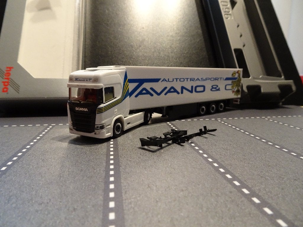 979 herpa 945943 scania tavano italie koeler 1:87 truck limi, Ophalen of Verzenden, Nieuw, Bus of Vrachtwagen, Herpa