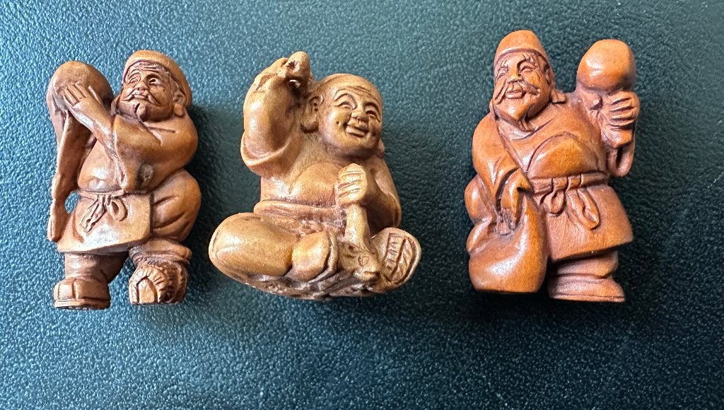 Ojimes in buxushout van handwerkslieden Japan, Antiek en Kunst, Bruin, 3 cm, Ophalen of Verzenden, Japan