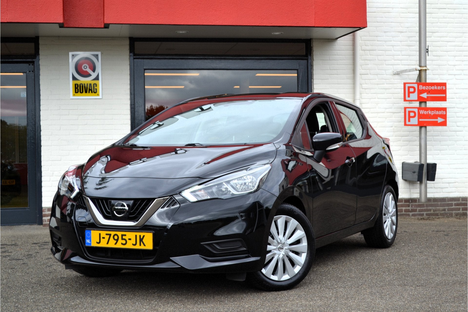 Nissan Micra 1.0 IG-T Acenta NL-auto, 1e eigenaar ! 30.000 k, Auto's, Nissan, Voorwielaandrijving, Zwart, Origineel Nederlands