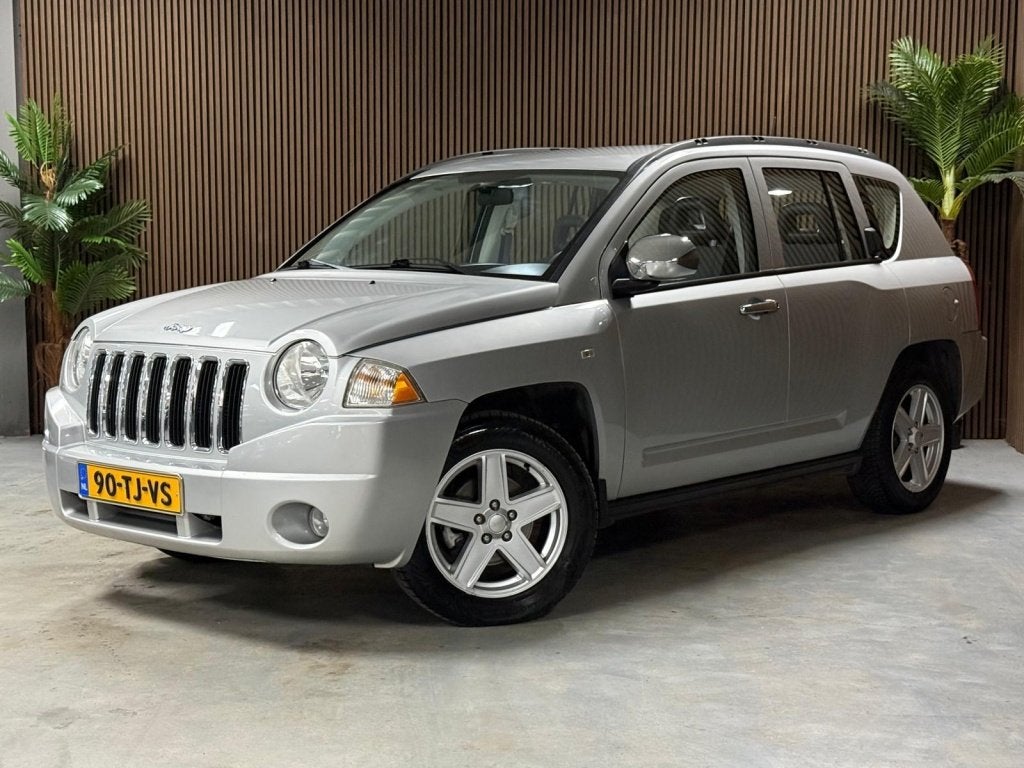 Jeep Compass 2.4 Limited (bj 2006, automaat), Auto's, Automaat, 450 kg, Gebruikt, 4 cilinders