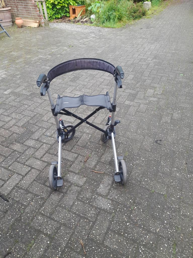 Rollator, Diversen, Ophalen of Verzenden, Opvouwbaar, Gebruikt
