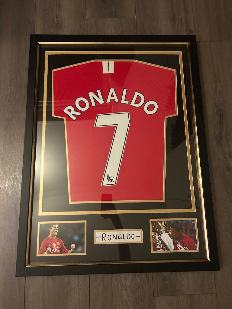 Ronaldo shirt ingelijst 80x60 cm, Ophalen of Verzenden, Nieuw, Buitenlandse clubs, Shirt
