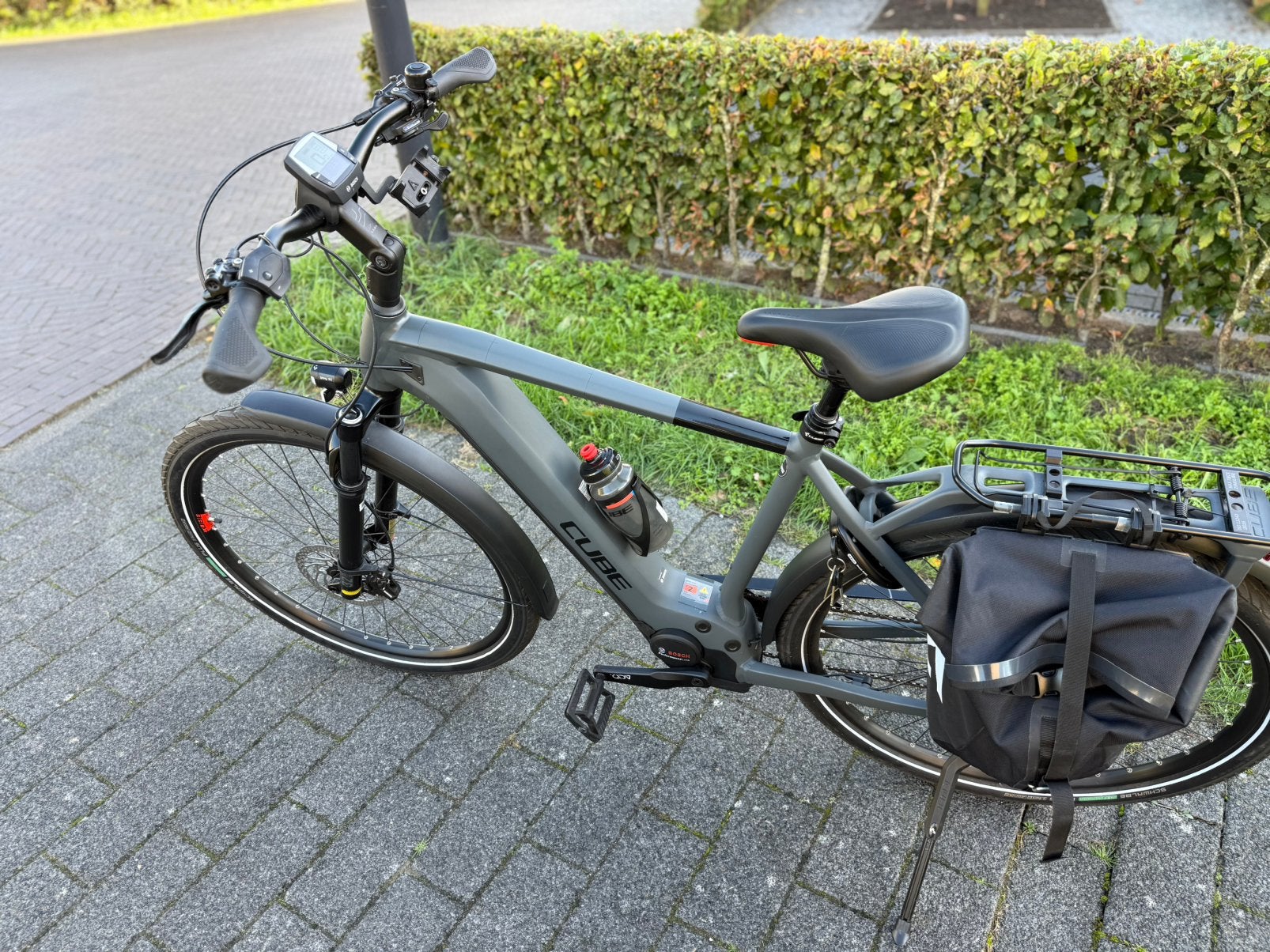 Cube Touring Hybride elektrische fiets, Fietsen en Brommers, Ophalen, Zo goed als nieuw, Cube, 50 km per accu of meer