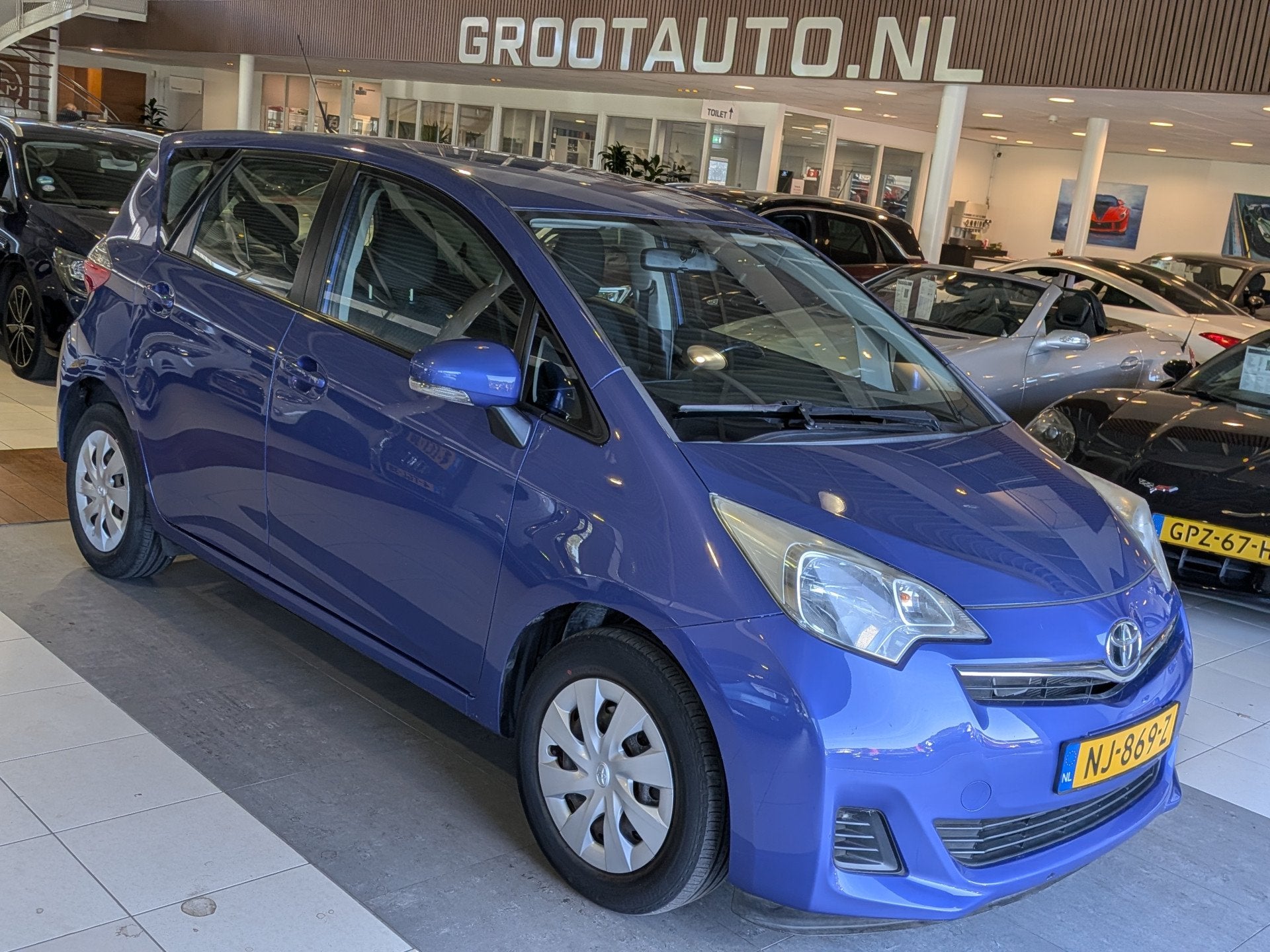 Toyota Verso-S 1.3 VVT-i Aspiration Airco, Stuurbekrachtigin, Voorwielaandrijving, Euro 5, Gebruikt, Zwart