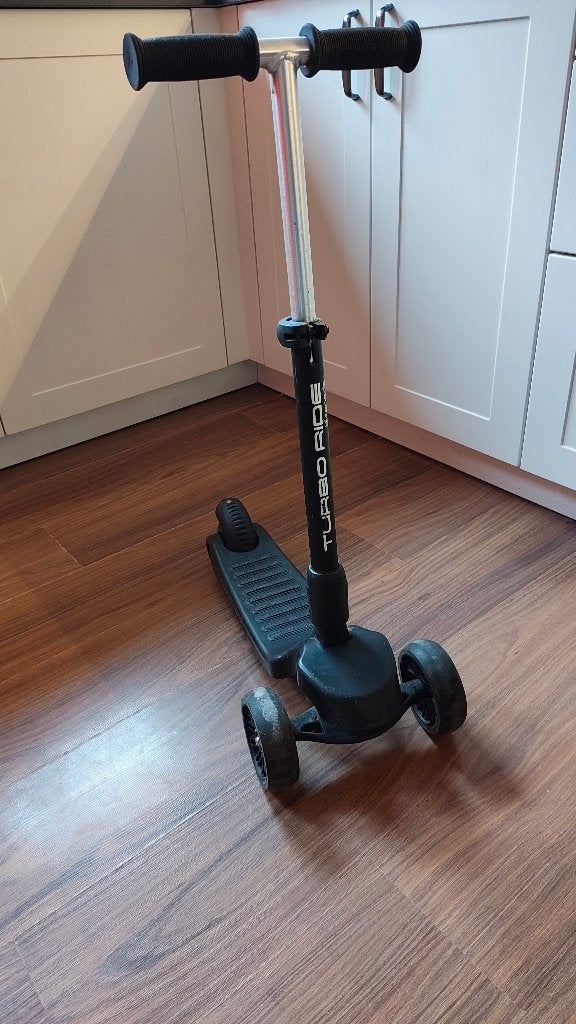 Life Goods Turbo Ride kinderstep met 3 lichtgevende wielen, Fietsen en Brommers, Ophalen, Gebruikt, Gewone step, Life Goods Turboride