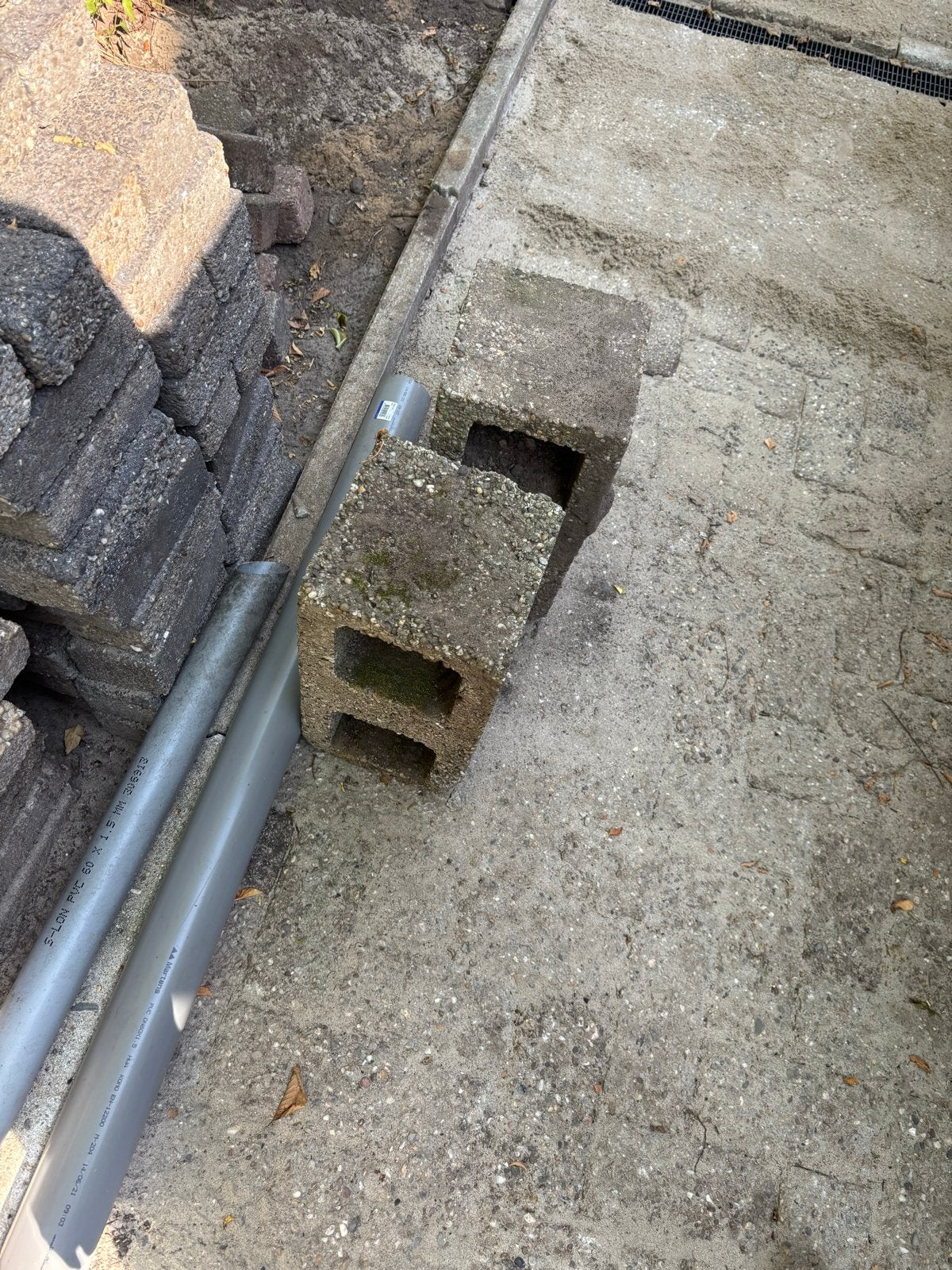4 Betonnen holle bouwstenen tuinstenen, Doe-het-zelf en Verbouw, Metselstenen, Ophalen, Gebruikt, Beton