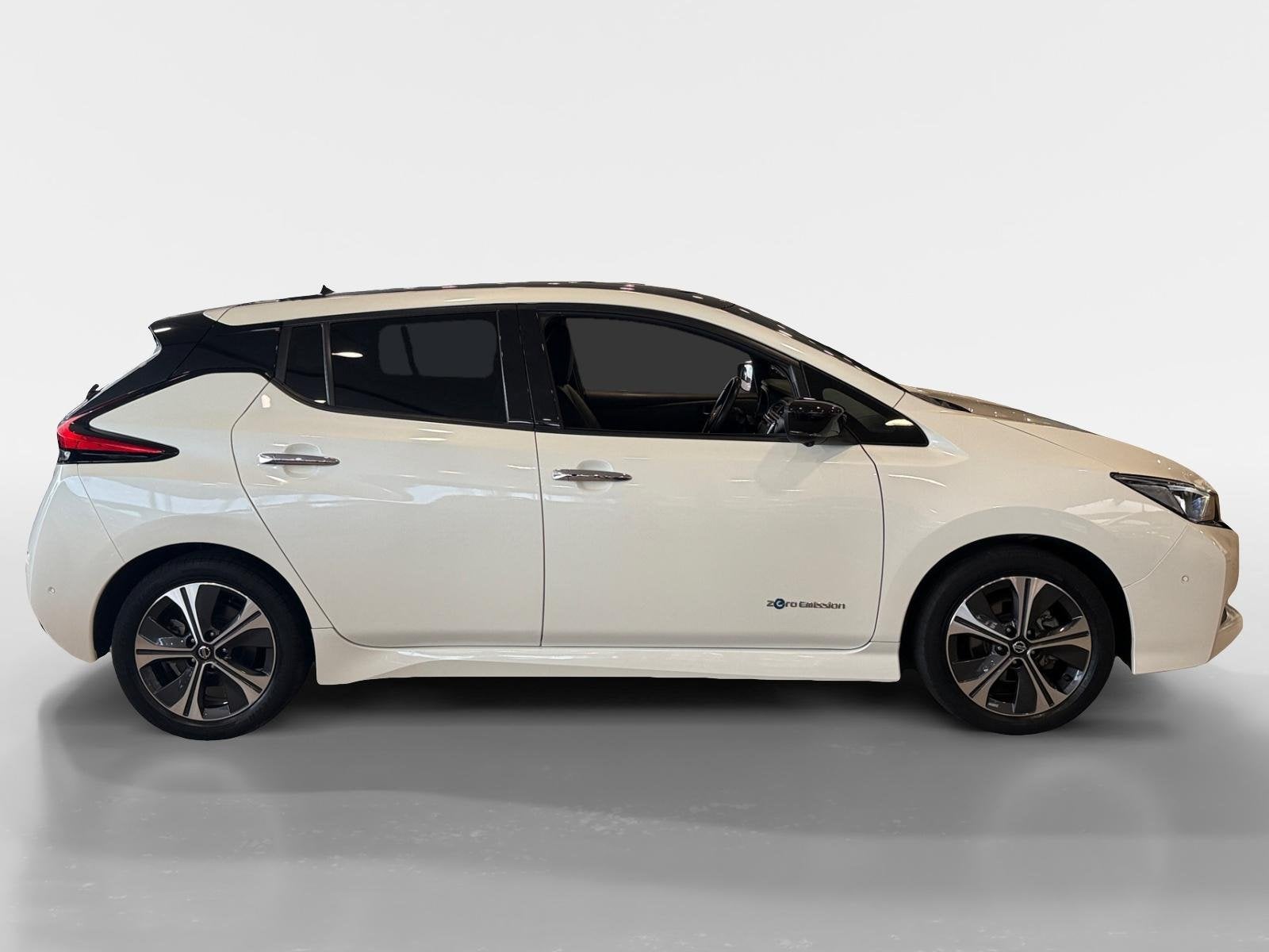 Nissan LEAF Tekna 40 kWh *Automaat*Navi+360Camera*Climate*Ad, Auto's, Nissan, 12 maanden, Gebruikt, Zwart, Leder en Stof