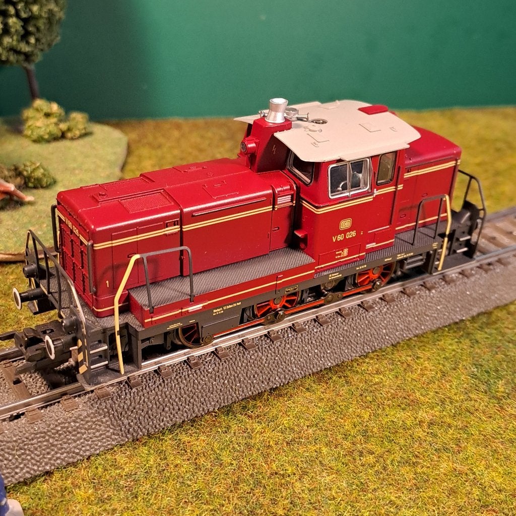 Marklin 37600 V-60 diesel in nieuwstaat Mfx, sound en Telex, Wisselstroom, Locomotief, Ophalen of Verzenden, Zo goed als nieuw