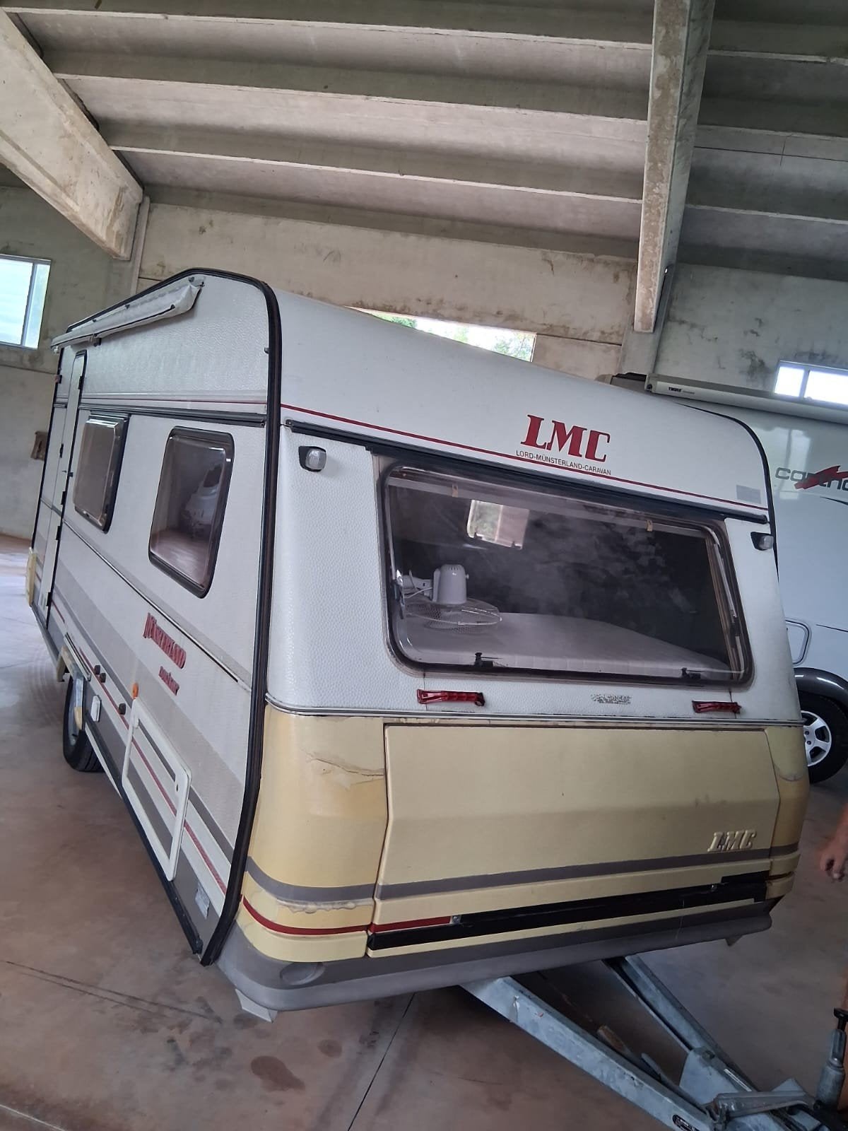LMC Münsterland Caravan met voortent en stapelbed, Luifel, Particulier, 5 tot 6 meter, LMC en Münsterland