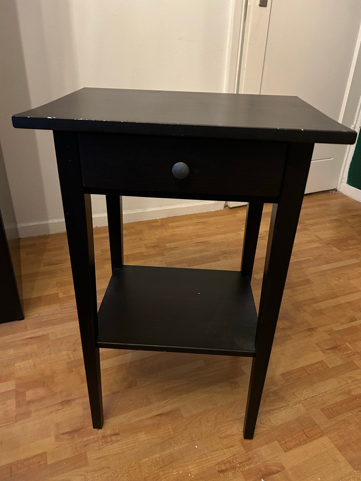 2x IKEA Nachtkastje Zwart - 46x35x70 cm, Huis en Inrichting, Slaapkamer | Nachtkastjes, Ophalen, Gebruikt