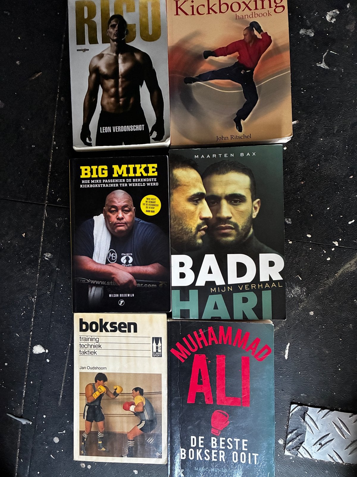 Boeken over vechtsport: Kickboksen, Boksen, Badr Hari, Rico, Boeken, Ophalen of Verzenden, Gelezen, Vechtsport