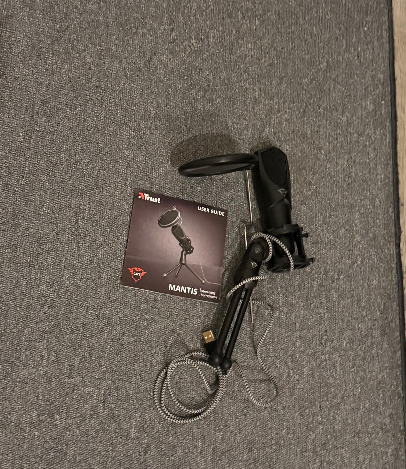 Trust Mantis Streaming Microfoon met Arm, Muziek en Instrumenten, Ophalen of Verzenden, Zo goed als nieuw, Studiomicrofoon