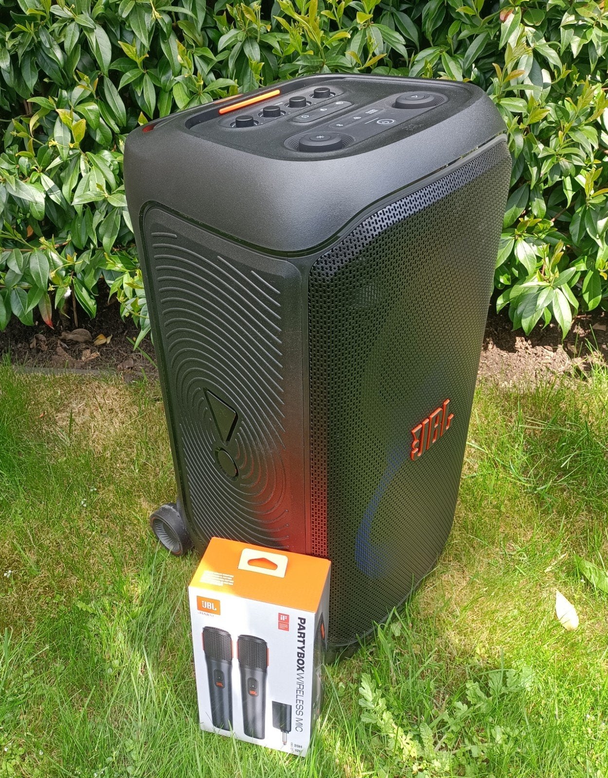 VANAF 17 AUG: TE HUUR - JBL Partybox 320 (evt. met microfoon, Ophalen