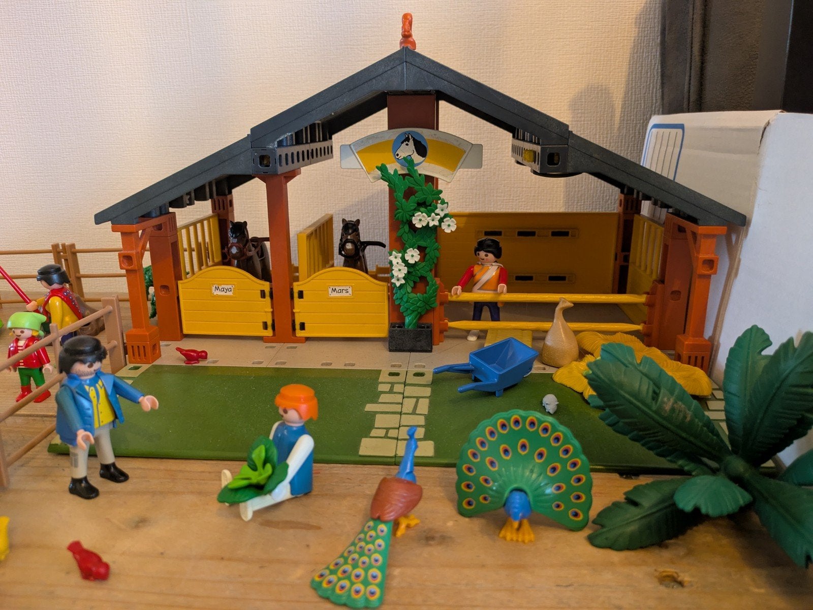 Playmobil Paarden Manege met veel extra's, Ophalen of Verzenden, Zo goed als nieuw, Complete set, Gebouw