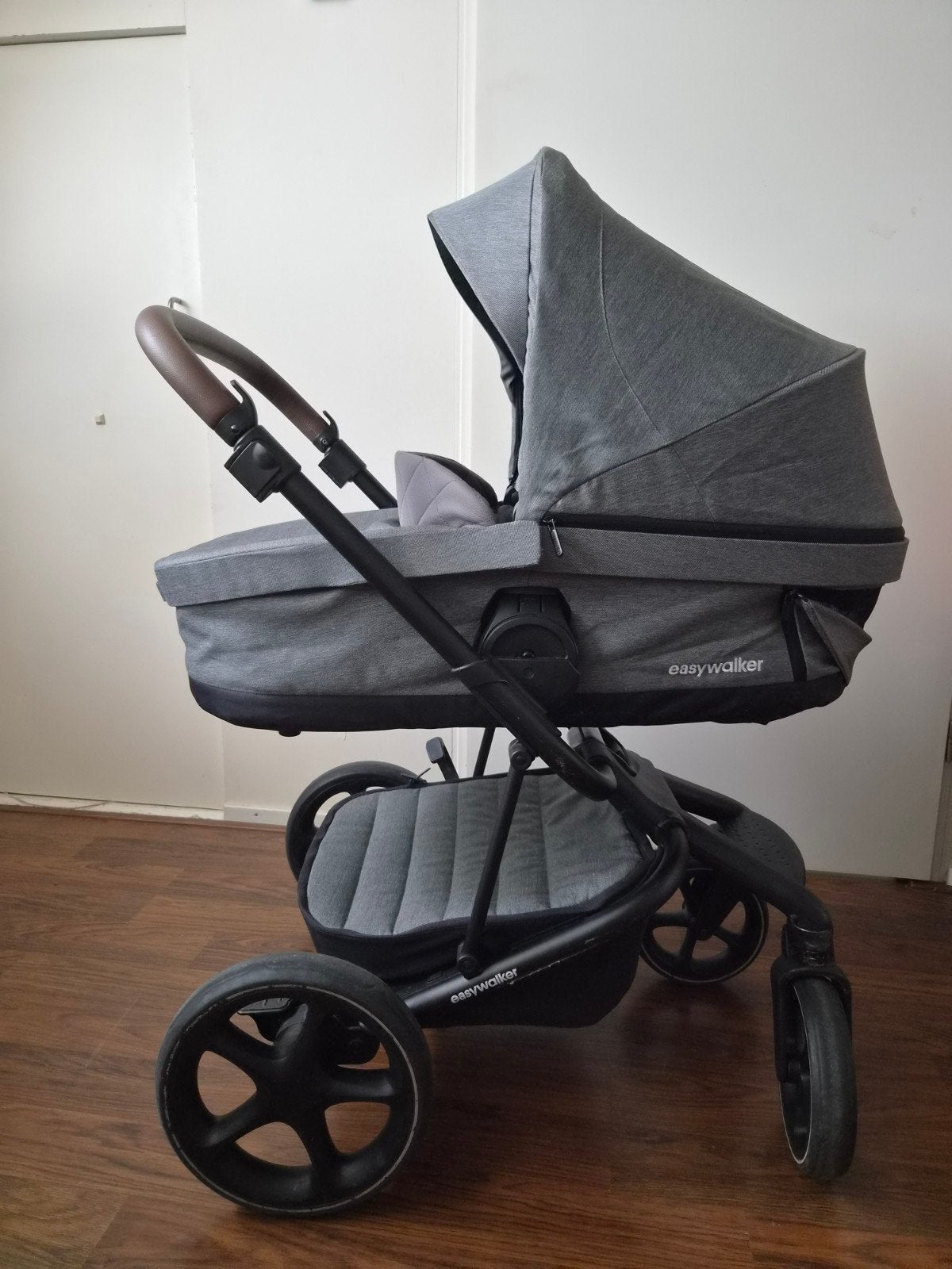 Easywalker Harvey 2 all-terrain kinderwagen, Kinderen en Baby's, Kinderwagens en Combinaties, Gebruikt, Verstelbare duwstang, Combiwagen