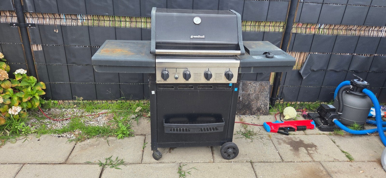Grandhall gasbarbecue met zijbrander, Ophalen, Gebruikt, Grandhall