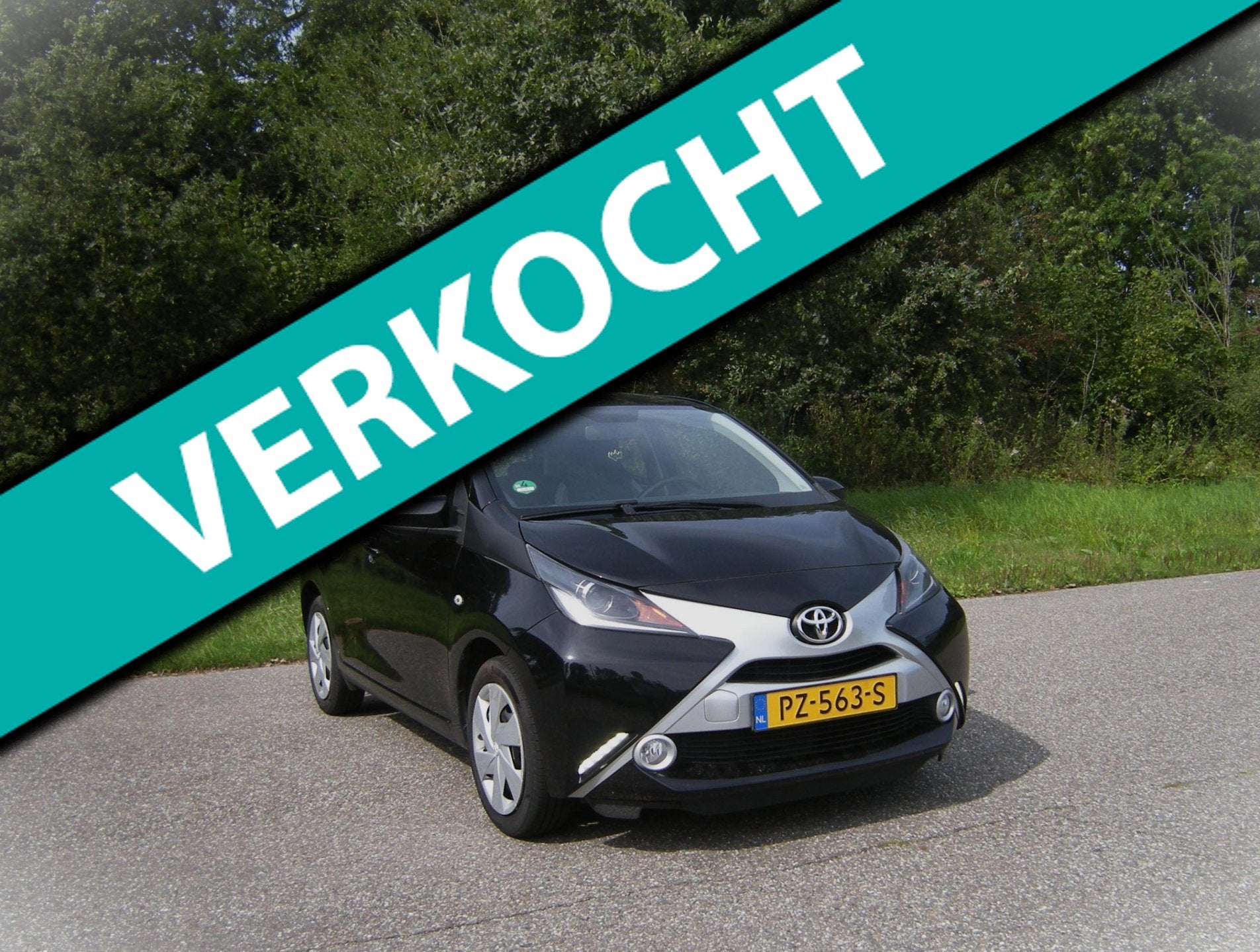 Toyota Aygo 1.0 VVT-i x-play . 5 Drs . Airco . Navigatie . A, Auto's, Voorwielaandrijving, Dealer onderhouden, Stof, Gebruikt