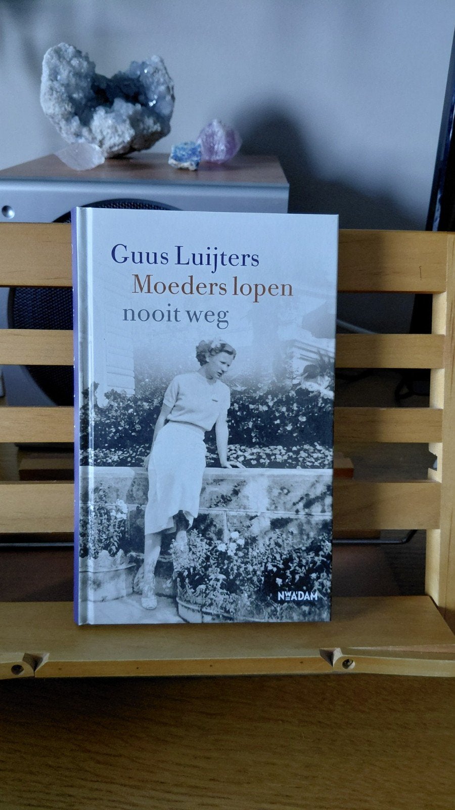 Guus Luijters - Moeders lopen nooit weg, Ophalen of Verzenden, Zo goed als nieuw, Guus Luijters, Overige
