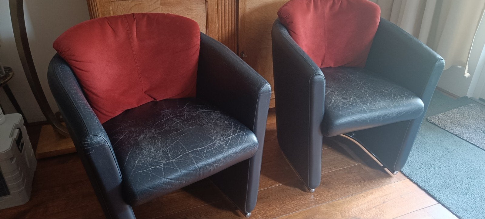 Twee Leolux fauteuils met gebruikssporen, Huis en Inrichting, Ophalen, Gebruikt, Twee, Blauw