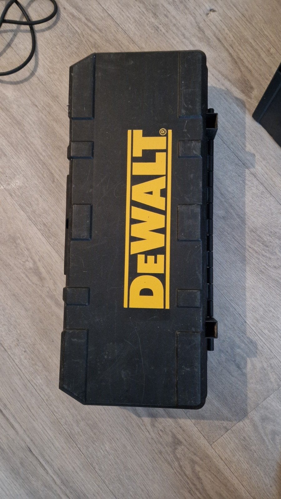 DeWalt Reciprozaag - Krachtige Zaagmachine met Koffer, Gebruikt, DeWalt, 70 mm of meer, 600 tot 1200 watt